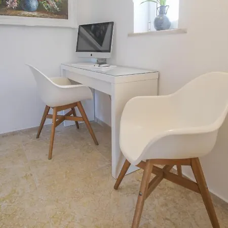 Bed & Breakfast Casa Luisandra Boutique 3*