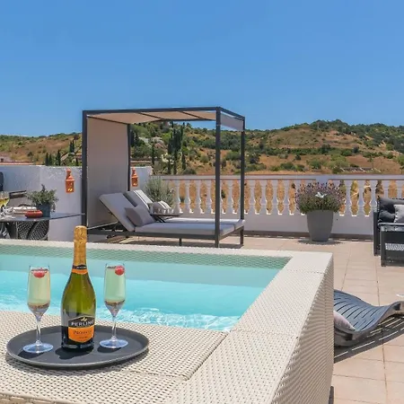 Bed & Breakfast Casa Luisandra Boutique 3*
